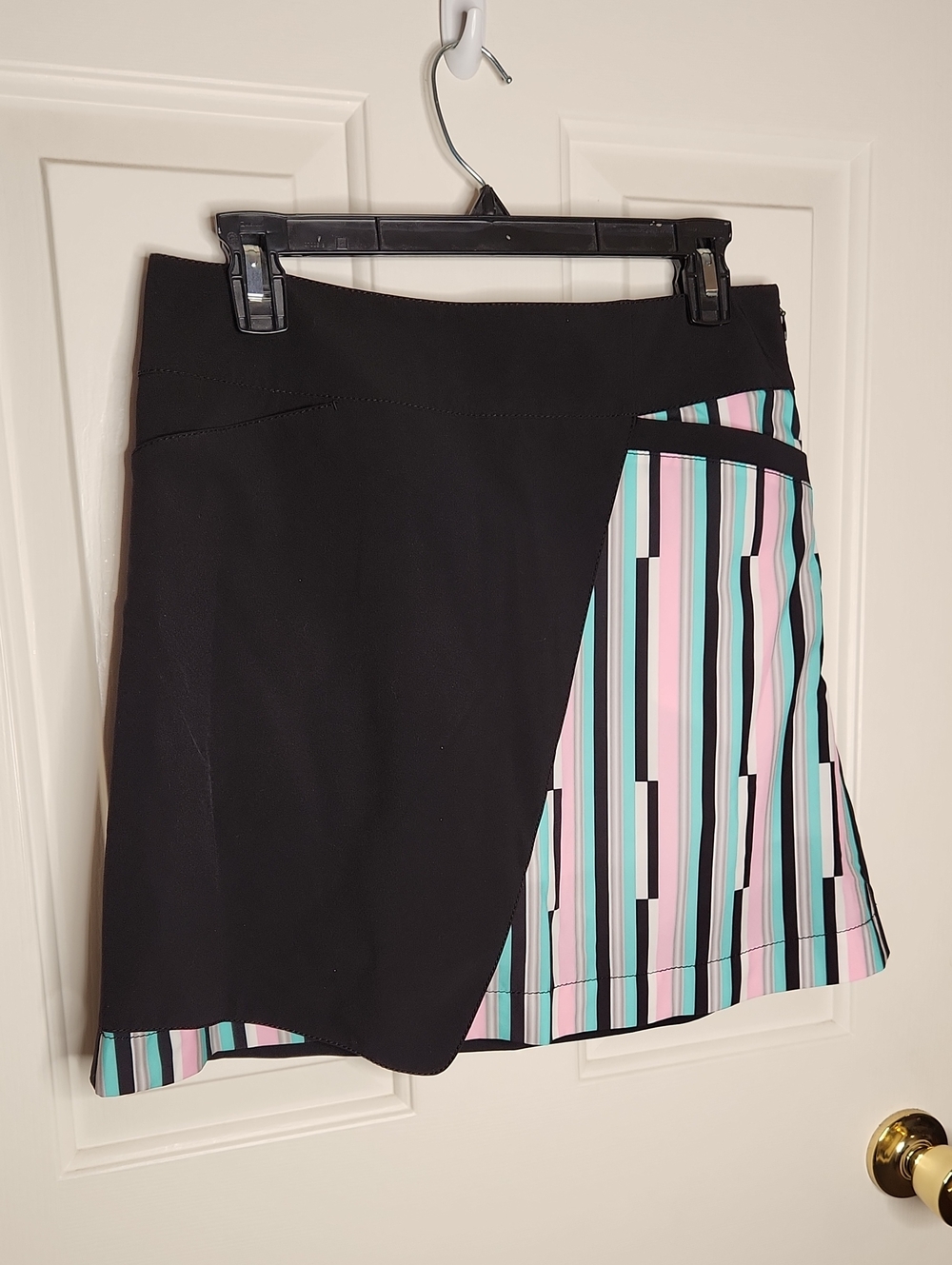 Annika by Cutter & Buck Asymmetrical Golf Skort Size 4 - Picture 2 of 12